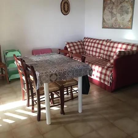 Casa Italia アパート サンタ・マリーア・デル・チェドロ